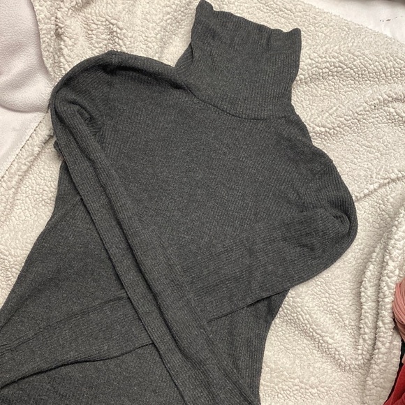 Tight knit grey sweater - Picture 3 of 3